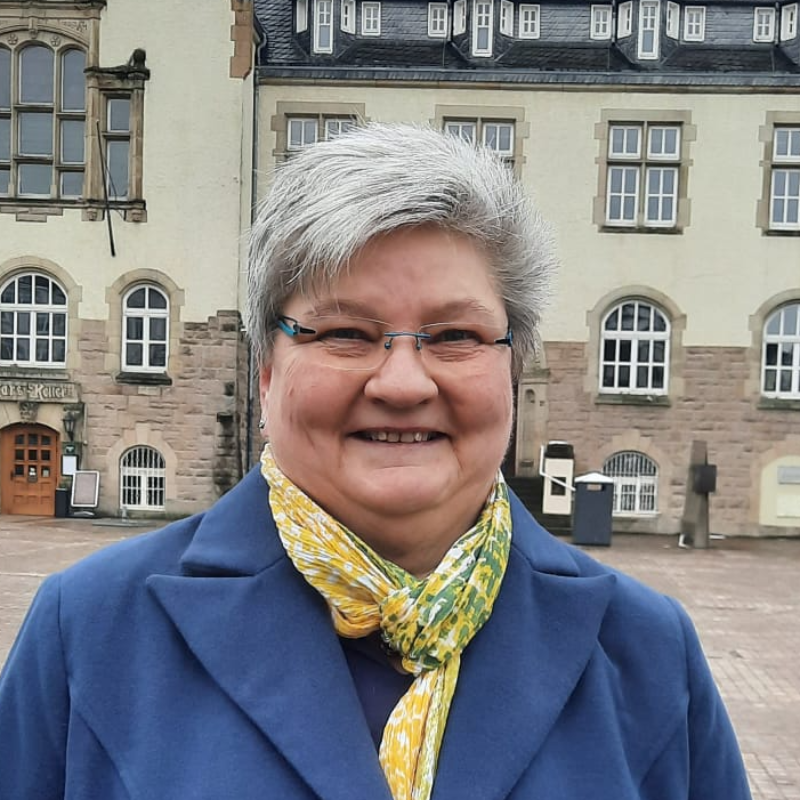 Cornelia Konter