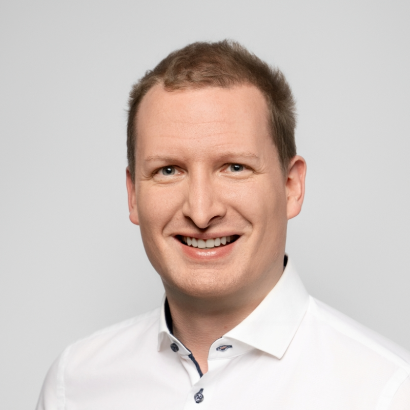 Dr. Arne Kpper