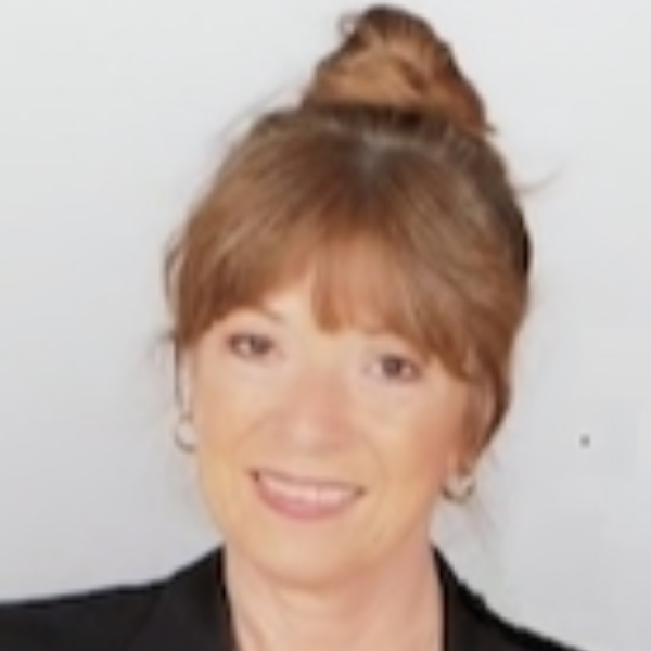  Claudia Hunkemller